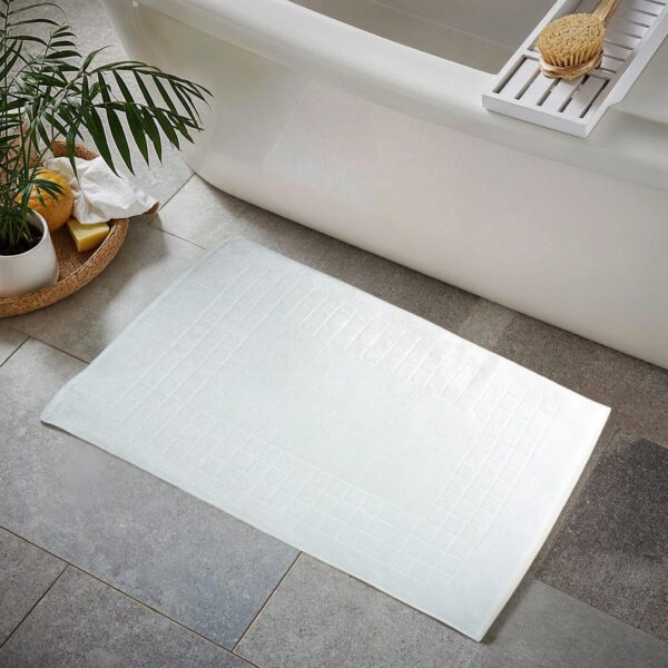 Checkerboard 100% Egyptian Cotton Bath Mat - Image 4